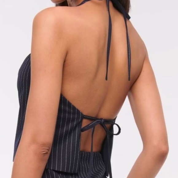 Top / neck vest / halter top - Picture 3 of 4